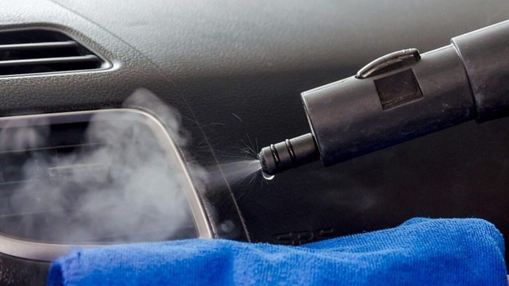 Saiba quando fazer a limpeza do ar-condicionado automotivo 