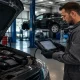 Saiba quando procurar uma oficina especializada em câmbio automático e evite falhas que podem gerar reparos caros.